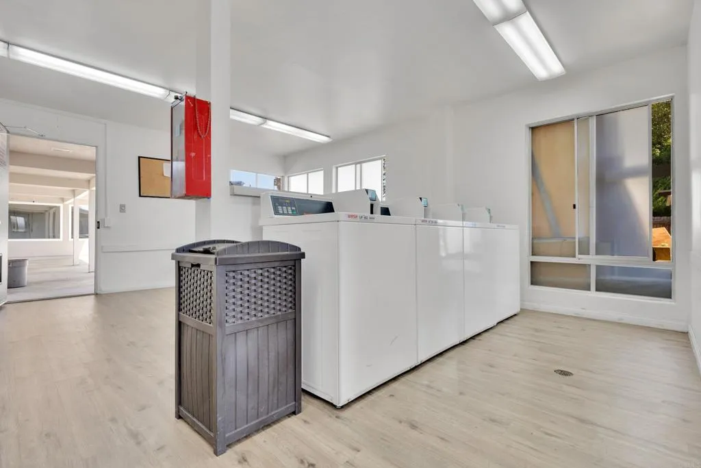 https://cdn.realtyfeed.com/cdn/127/306562162/b0eac1df94cacadaa170e7d1e84bd76e.webp