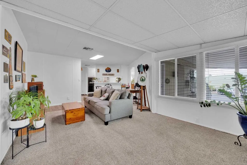 https://cdn.realtyfeed.com/cdn/127/306562162/c55eb64b19e3c479641f4ead93532d14.webp