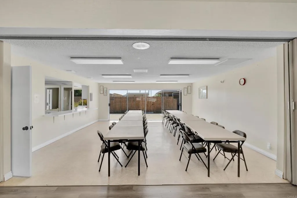 https://cdn.realtyfeed.com/cdn/127/306562162/ef7841fcc69f5a623a042821a86707a5.webp