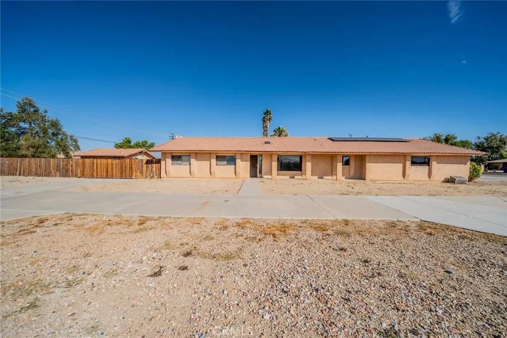 Apple Valley, CA 92307