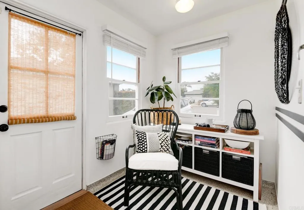 https://cdn.realtyfeed.com/cdn/127/306562226/450f46f666bff625d89c49a597a3b09a.webp