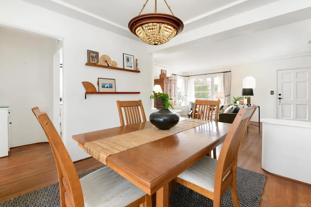 https://cdn.realtyfeed.com/cdn/127/306562226/5e87c41cbce7ca62c701659e6e1e06fe.webp