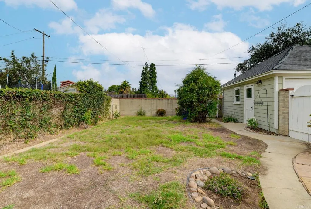 https://cdn.realtyfeed.com/cdn/127/306562226/c4d1509801a34d9696cdb5dd72ea0995.webp