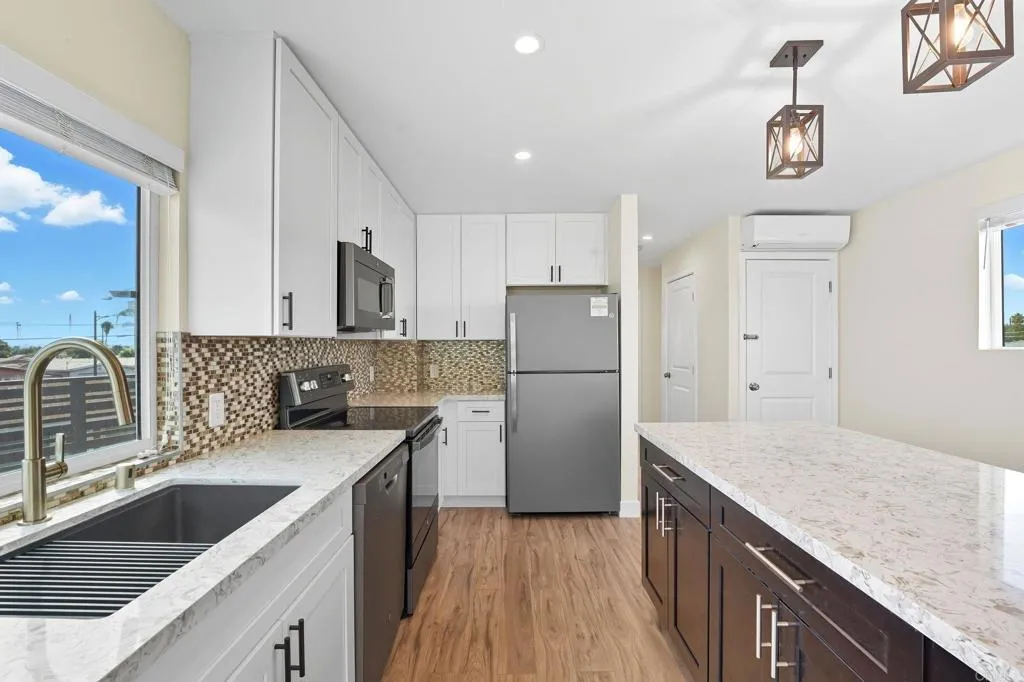 https://cdn.realtyfeed.com/cdn/127/306562232/5ac6f8946c7a735a62882824f9b6643c.webp