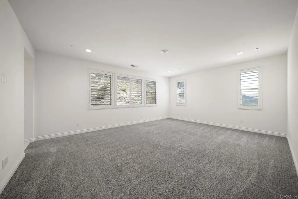 https://cdn.realtyfeed.com/cdn/127/306562319/226231414eab5b54d3b5c42d13da66d1.webp