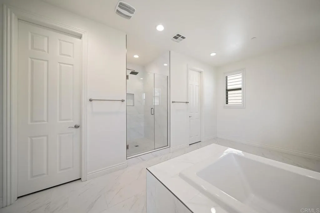 https://cdn.realtyfeed.com/cdn/127/306562319/248cab9424fb7cd6a0a35633c94cf1d6.webp