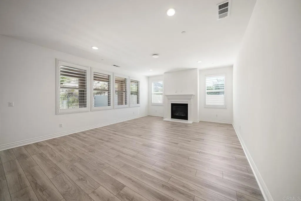 https://cdn.realtyfeed.com/cdn/127/306562319/2887653f7b74c32ed5e55a3a4c6f502e.webp