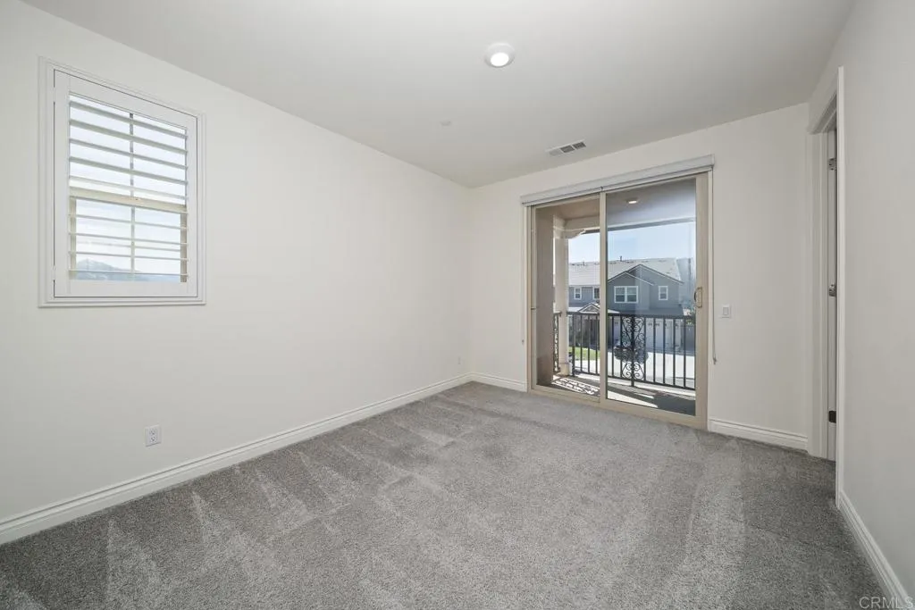 https://cdn.realtyfeed.com/cdn/127/306562319/3babdb5d7ddb652df4ebe0fbaa3b0a5f.webp