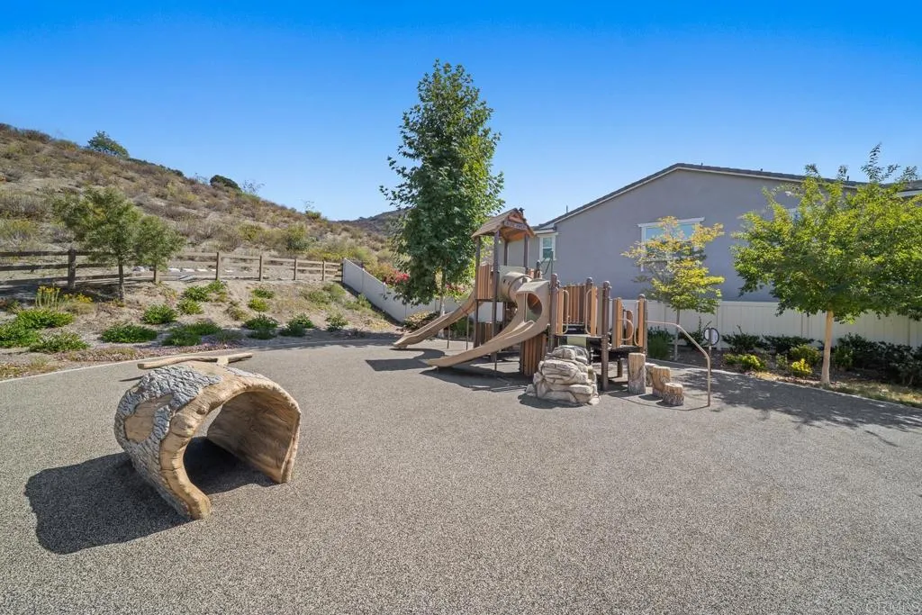 https://cdn.realtyfeed.com/cdn/127/306562319/6f25d13fbf41c2abb7f5829e2f731fd0.webp