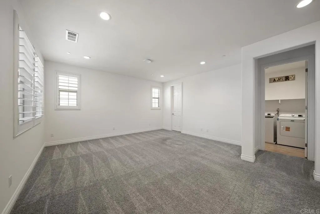 https://cdn.realtyfeed.com/cdn/127/306562319/8b3b6a5f6ccc2181b76abb5f878f3ad2.webp