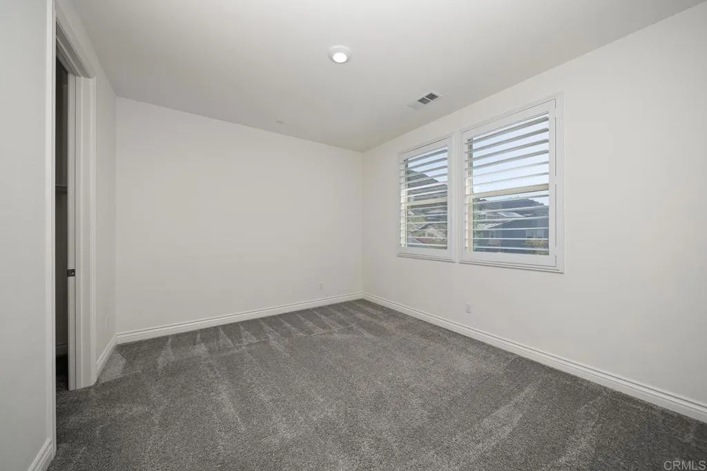 https://cdn.realtyfeed.com/cdn/127/306562319/95bb307d1134b8e7d5b5f2b3e4dd4413.webp