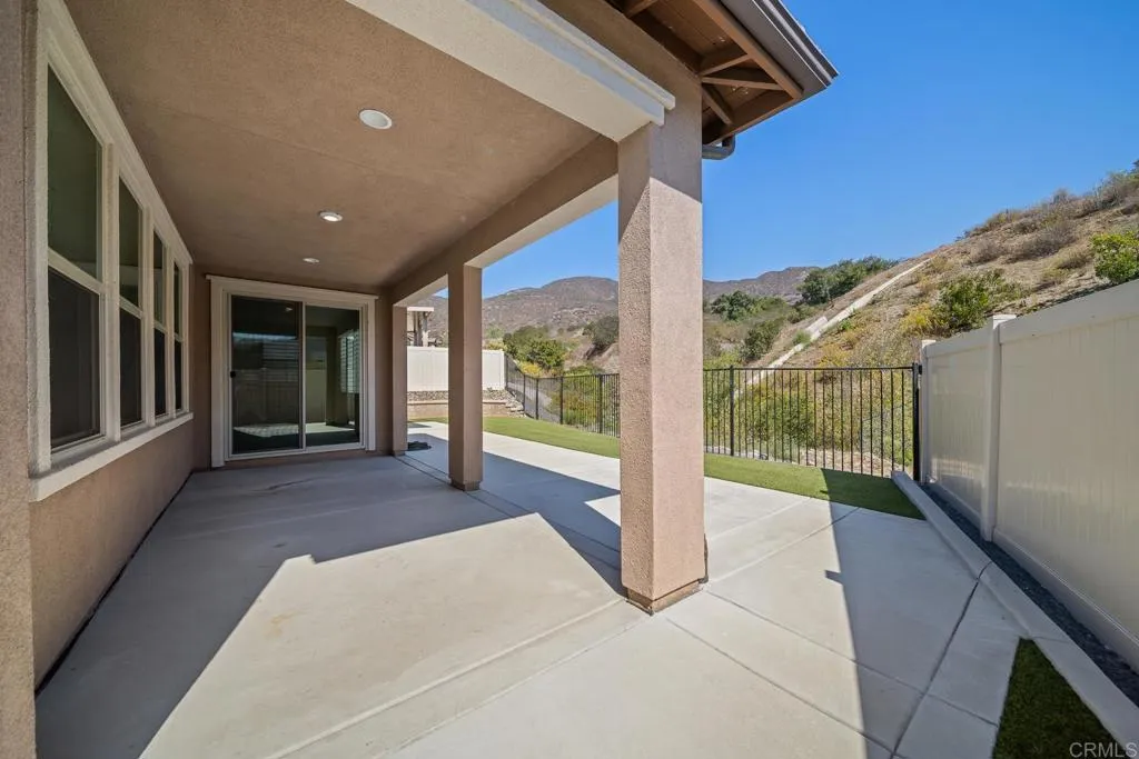 https://cdn.realtyfeed.com/cdn/127/306562319/aa1f4f07070d11565c7355d1da7276fe.webp
