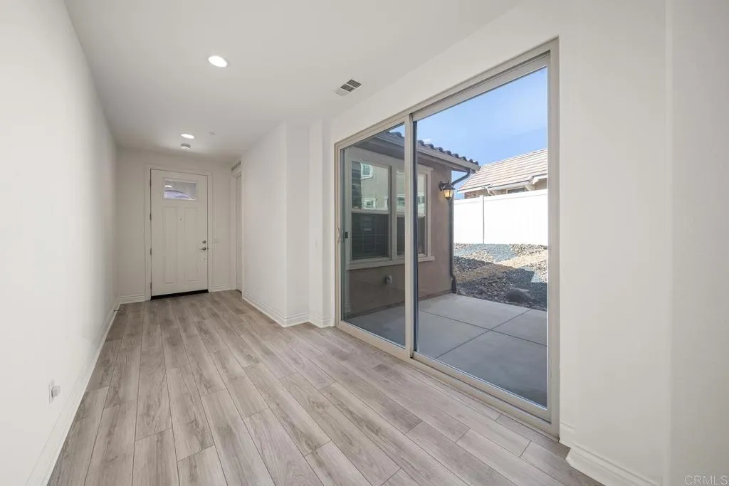 https://cdn.realtyfeed.com/cdn/127/306562319/b4acce3584e0e46e400d898496be11b3.webp