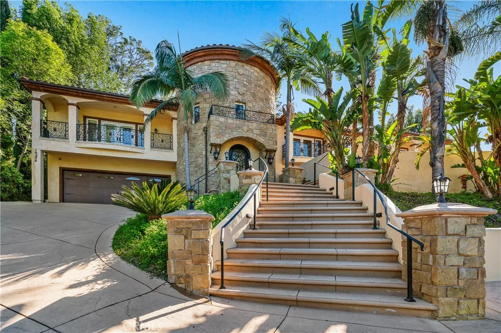19554 Wells Drive, Tarzana, CA 91356 - Photo 3 of 55, Tarzana, CA