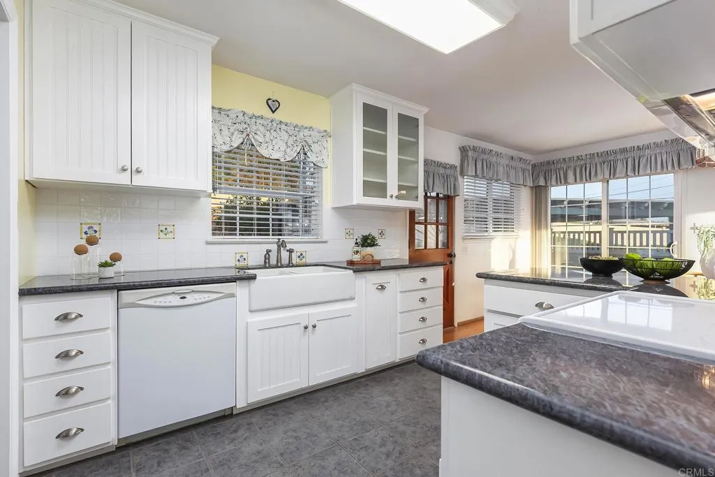 https://cdn.realtyfeed.com/cdn/127/306562348/995e5c340038aeeb5e0fa0e9e9c2b50a.webp