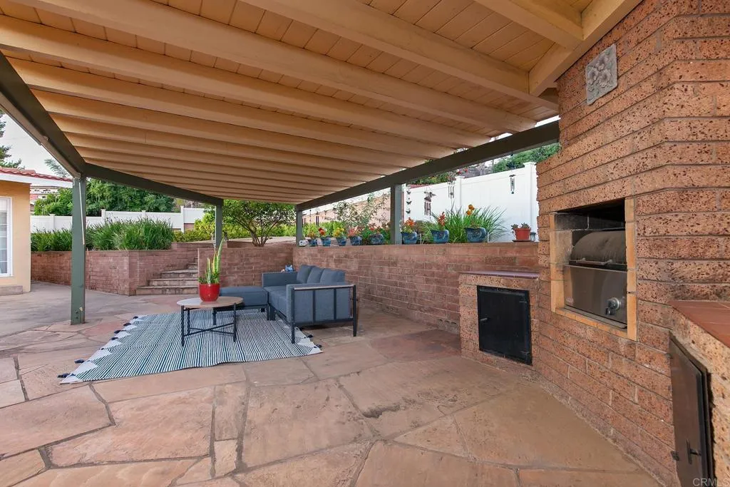 https://cdn.realtyfeed.com/cdn/127/306562348/d03cd4aa7c8c15ff4ff1793dd7c86329.webp