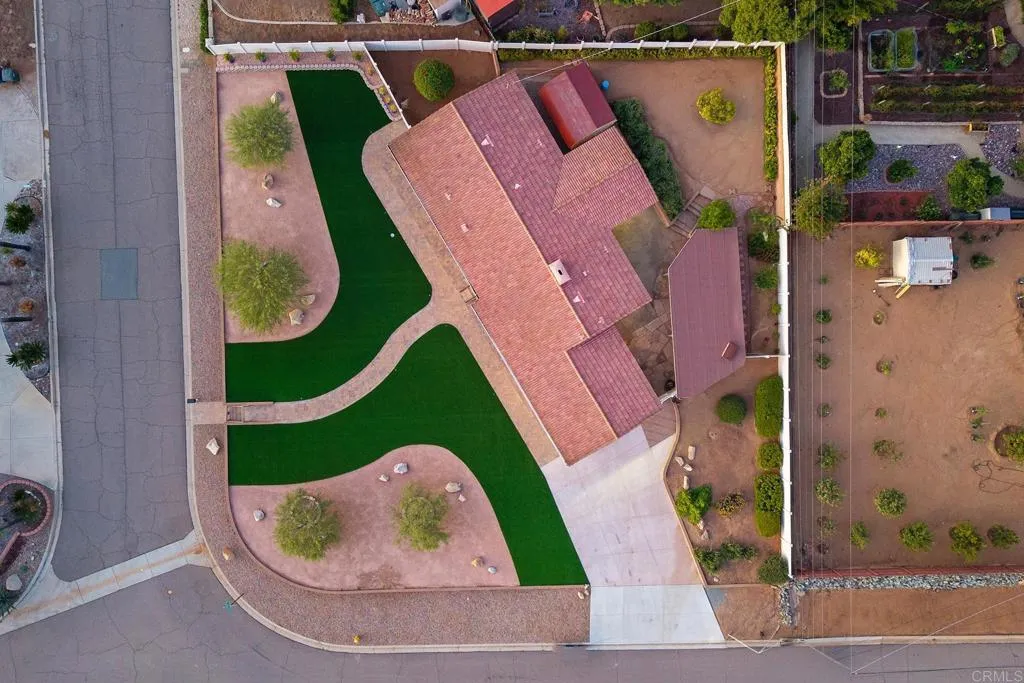 https://cdn.realtyfeed.com/cdn/127/306562348/f7b8a62ecdc5c7ae17e59c77d1febc54.webp