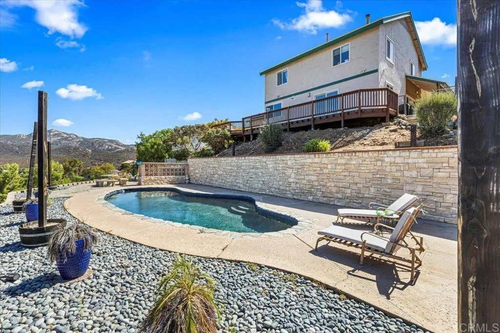https://cdn.realtyfeed.com/cdn/127/306562400/749ecdf3e1d1d64fe0099cd98ab70314.webp