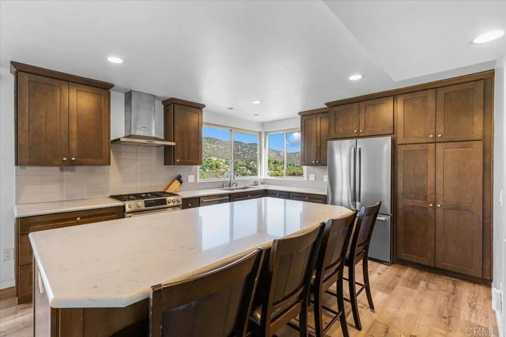 https://cdn.realtyfeed.com/cdn/127/306562400/ec3eb5d9f13e6456863fc01d3d7a82bc.webp