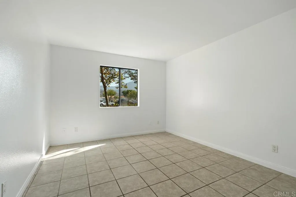 https://cdn.realtyfeed.com/cdn/127/306562409/1156ec6eb12d51a6de559d0f91a225c2.webp