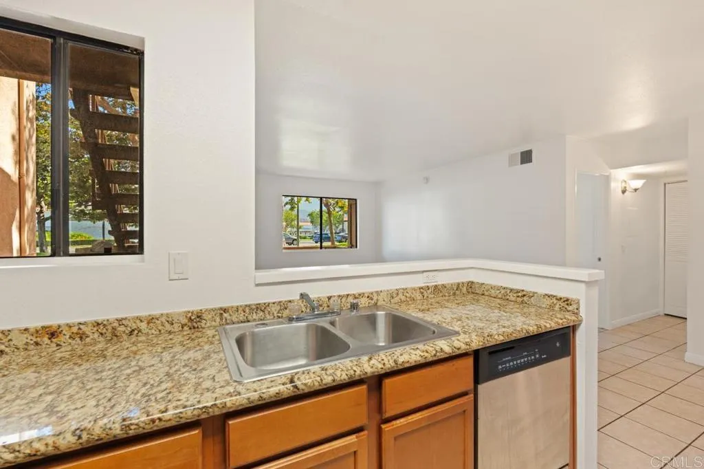 https://cdn.realtyfeed.com/cdn/127/306562409/2547c4868c743290d337d016e02e9c3d.webp