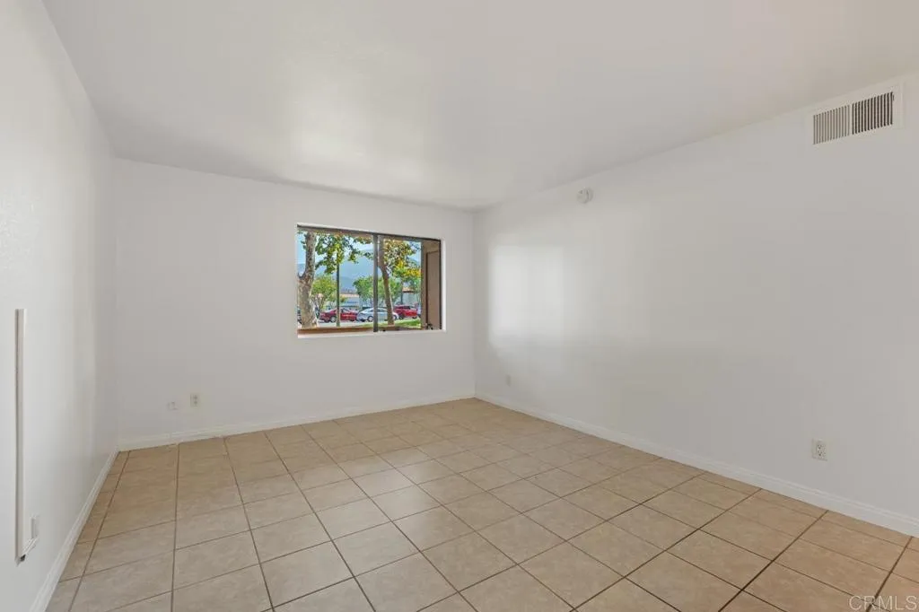 Photo #3: PTP2507693 Listing 