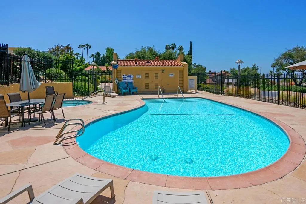 https://cdn.realtyfeed.com/cdn/127/306562411/74a5aabed6e220d6a5f380d7b48c48c9.webp