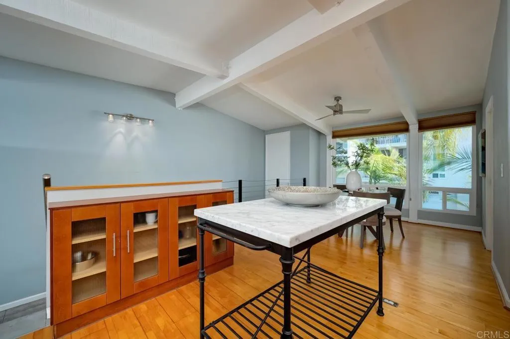 https://cdn.realtyfeed.com/cdn/127/306562460/462eeba6041a99954a6982d111bad290.webp