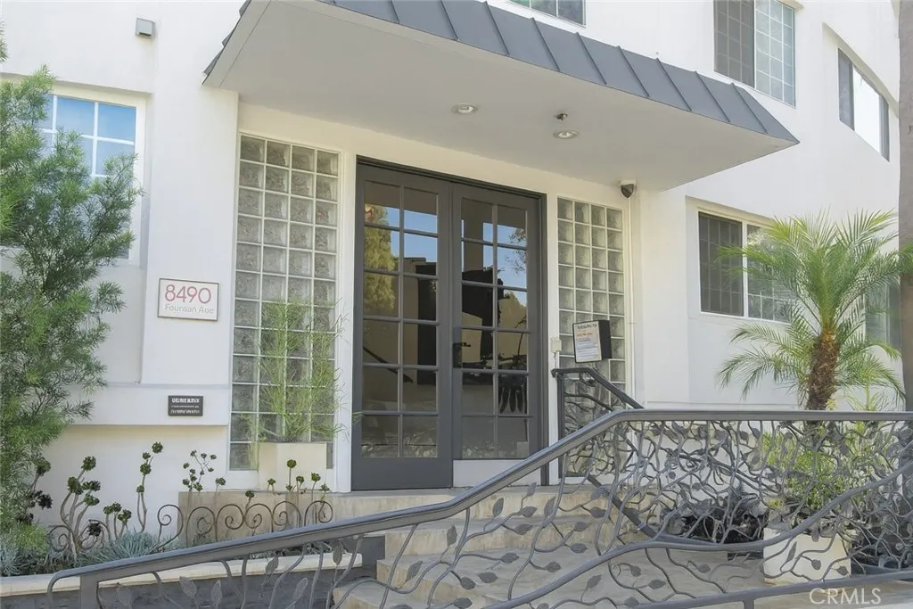 8490 Fountain Unit 306, West Hollywood, CA 90069 - Photo 3 of 24, West Hollywood, CA