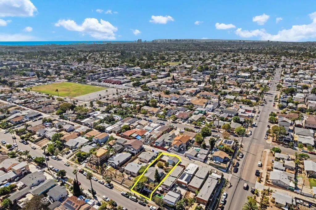 https://cdn.realtyfeed.com/cdn/127/306562474/839d8efa740bd36383b7d92b18b7d674.webp