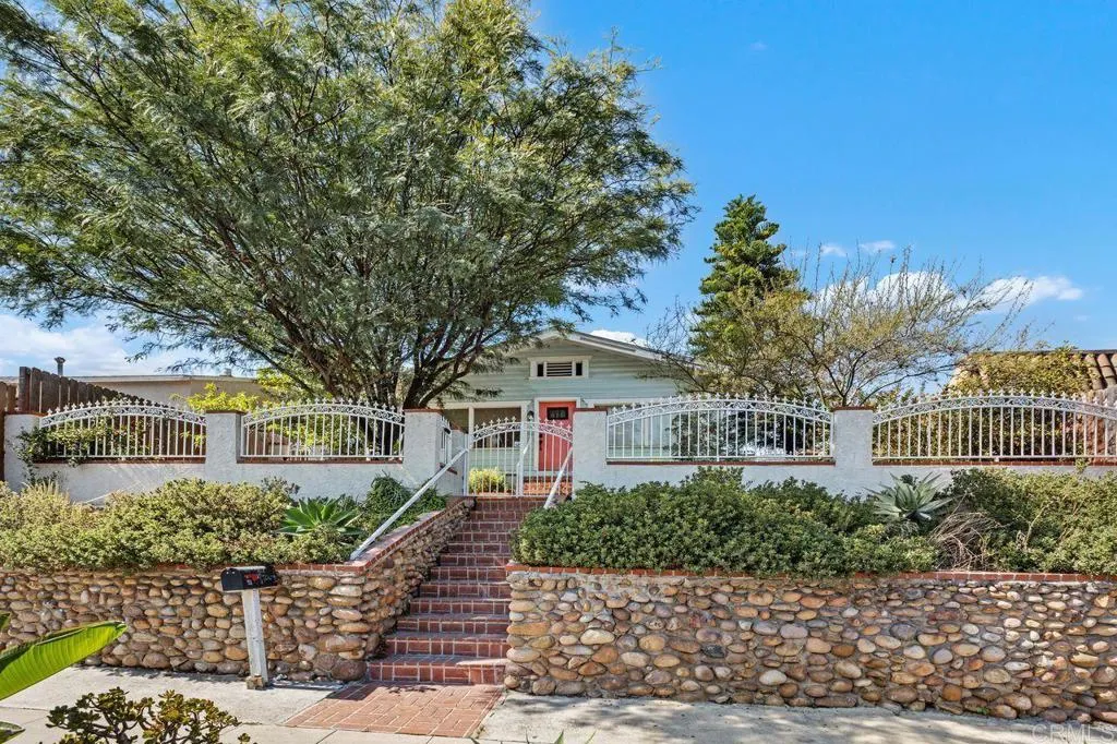 https://cdn.realtyfeed.com/cdn/127/306562474/a91de99c23510f4c744772059d0d7ce4.webp