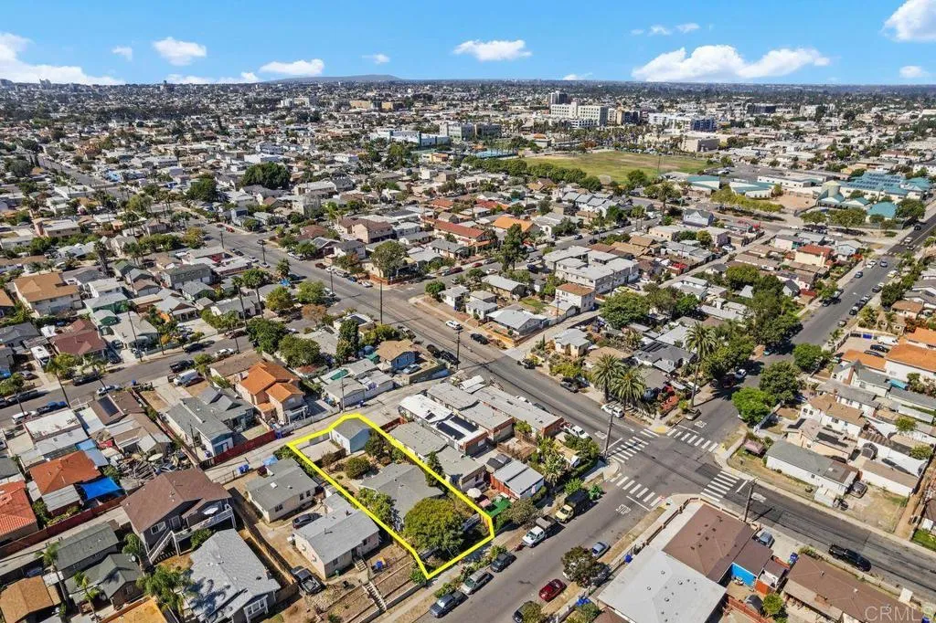 https://cdn.realtyfeed.com/cdn/127/306562474/a93be517e5856c99952fe290b798afd0.webp