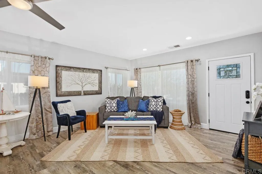 https://cdn.realtyfeed.com/cdn/127/306562474/c9469c869e41b9f29b280c78ae191cf6.webp