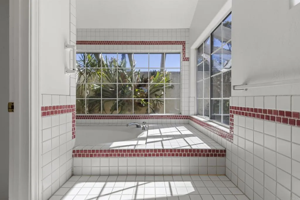 https://cdn.realtyfeed.com/cdn/127/306562509/502baf5534adabd42be5a91e200a42ce.webp
