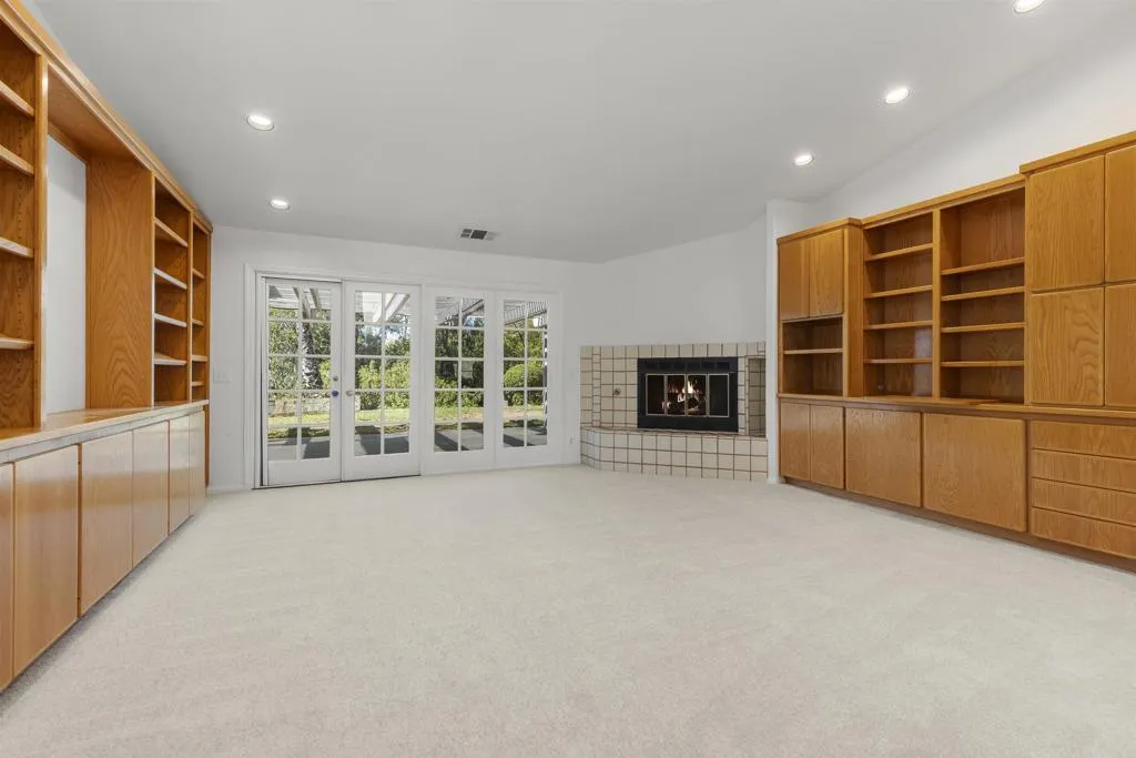 https://cdn.realtyfeed.com/cdn/127/306562509/7fffb14b20e81f5317d93fd4bdc676c2.webp
