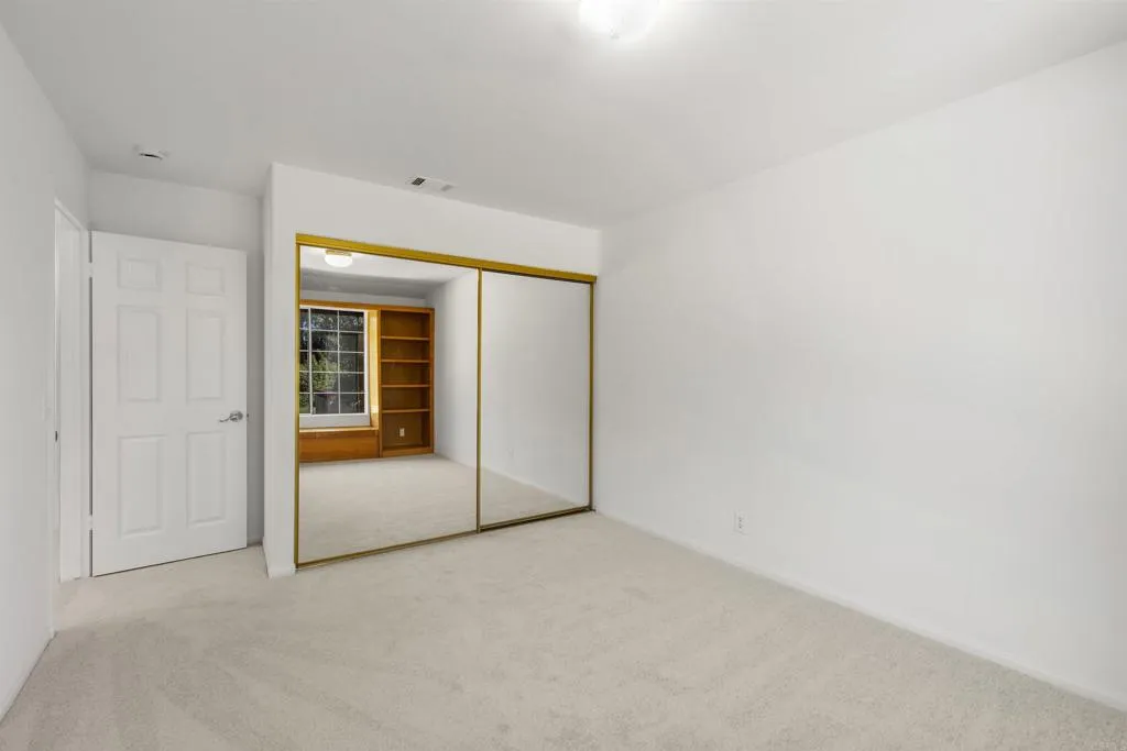 https://cdn.realtyfeed.com/cdn/127/306562509/ce5535268d286b9660187354249bd3d7.webp
