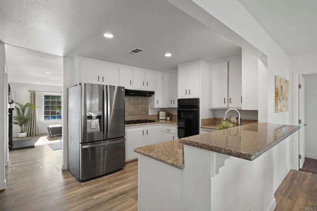 https://cdn.realtyfeed.com/cdn/127/306562512/0e7cd2a2bfe830e854a86bcd42e74ab9.webp