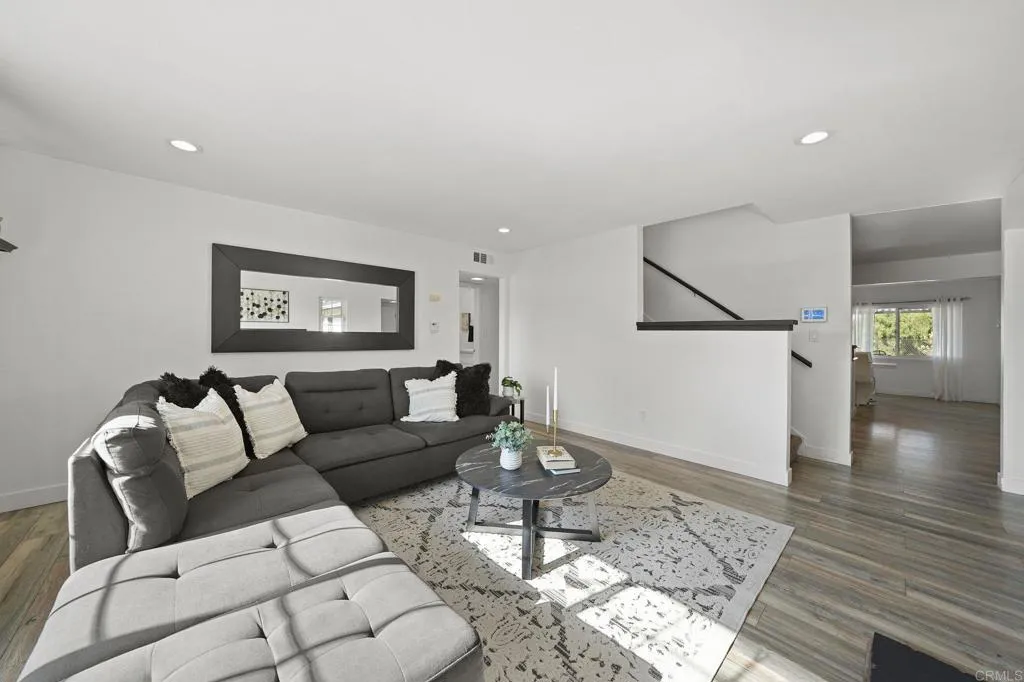 https://cdn.realtyfeed.com/cdn/127/306562512/16b286e21a2ceca58ad77986ee924426.webp