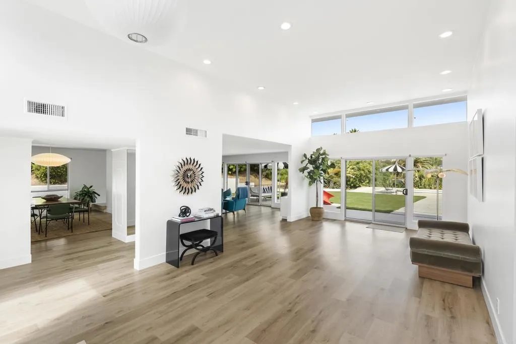 https://cdn.realtyfeed.com/cdn/127/306562541/1d47bcbcdefdc58e4f287ca0b95e0c95.webp
