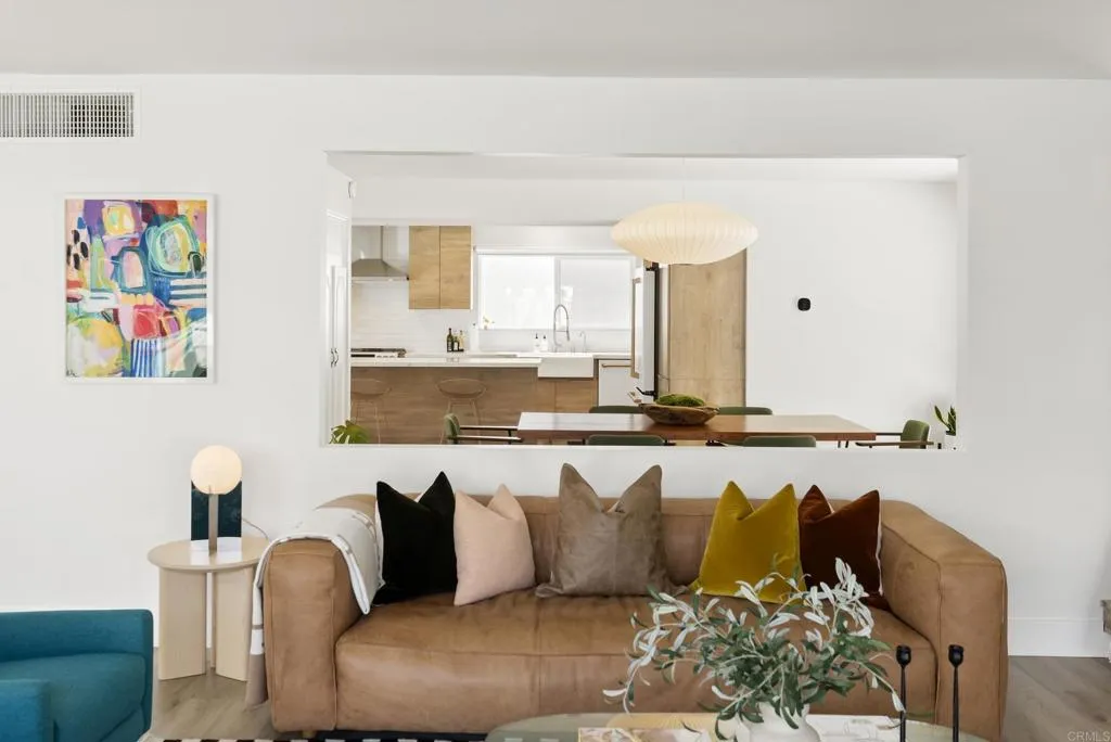 https://cdn.realtyfeed.com/cdn/127/306562541/3ac87d7f3a7e388d3ebb3d1ce6090ca7.webp