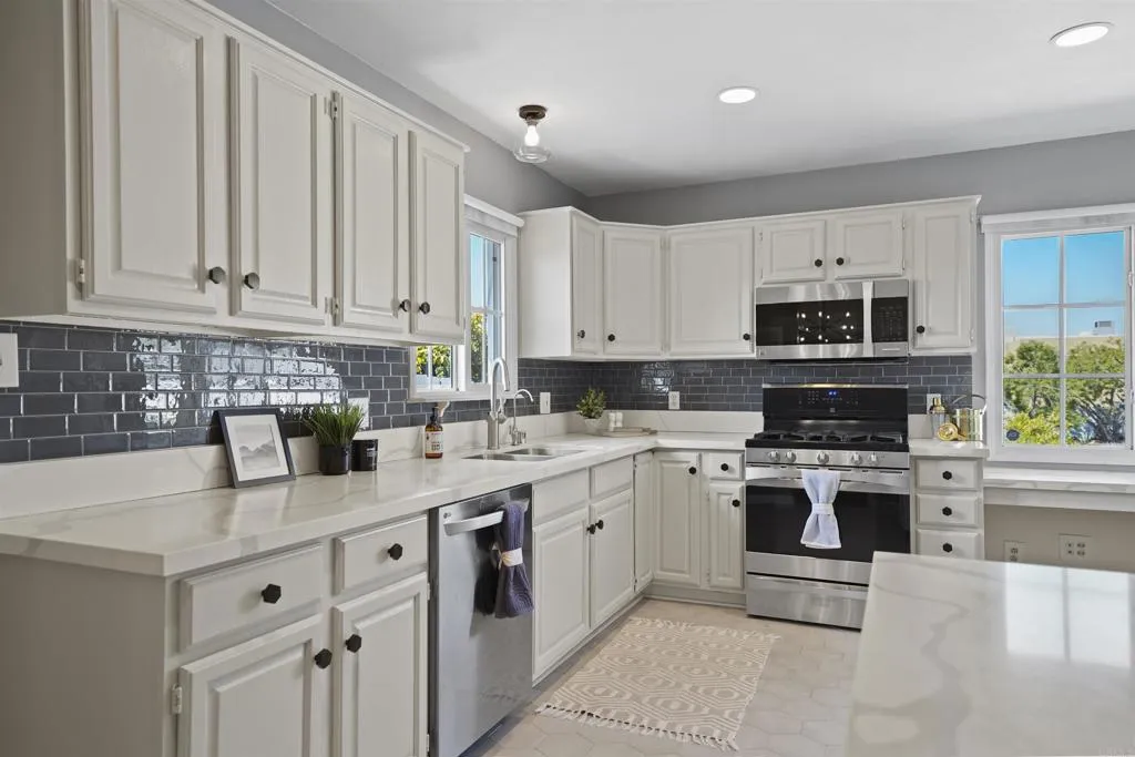 https://cdn.realtyfeed.com/cdn/127/306562570/8775c246f3c33a04f3642b079a4e66a8.webp