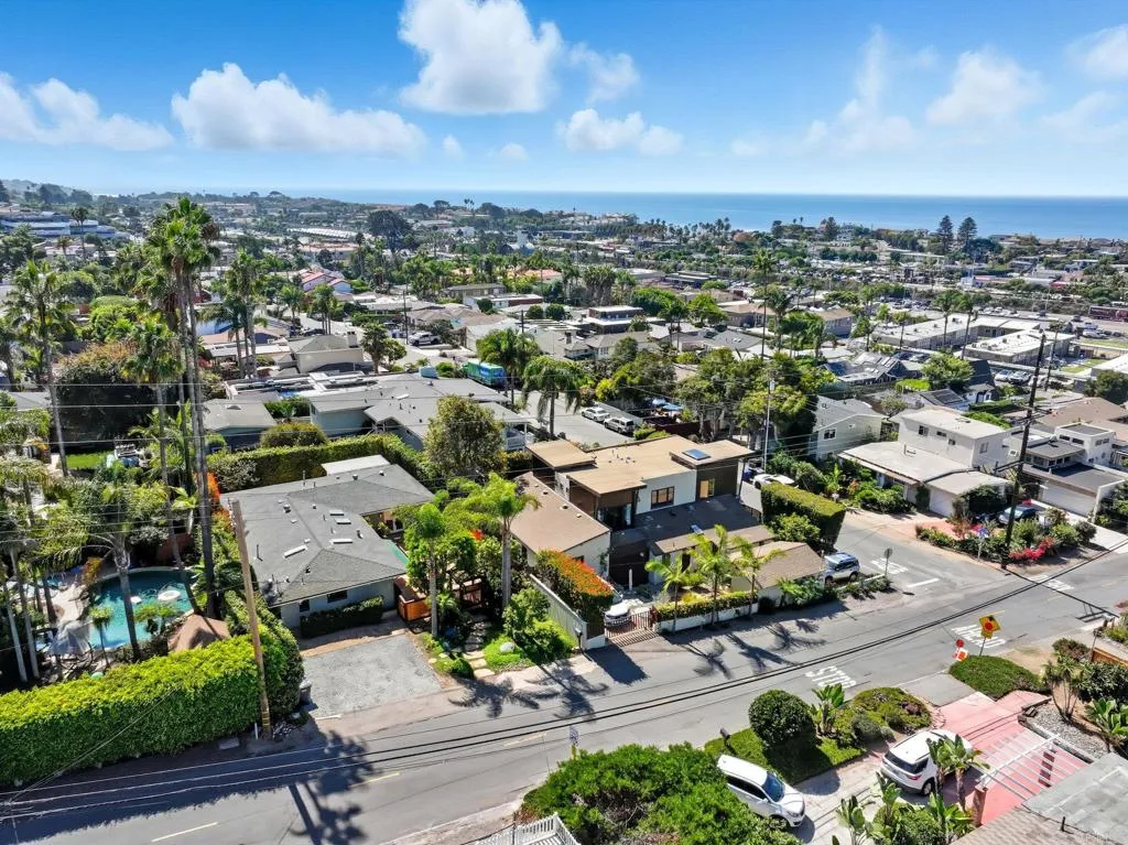 https://cdn.realtyfeed.com/cdn/127/306562585/05892e311684fa2b085db9ea35cb7f8e.webp