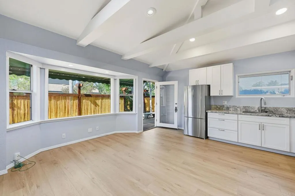 https://cdn.realtyfeed.com/cdn/127/306562585/adb9754ffdd23f203df29038bd91b914.webp
