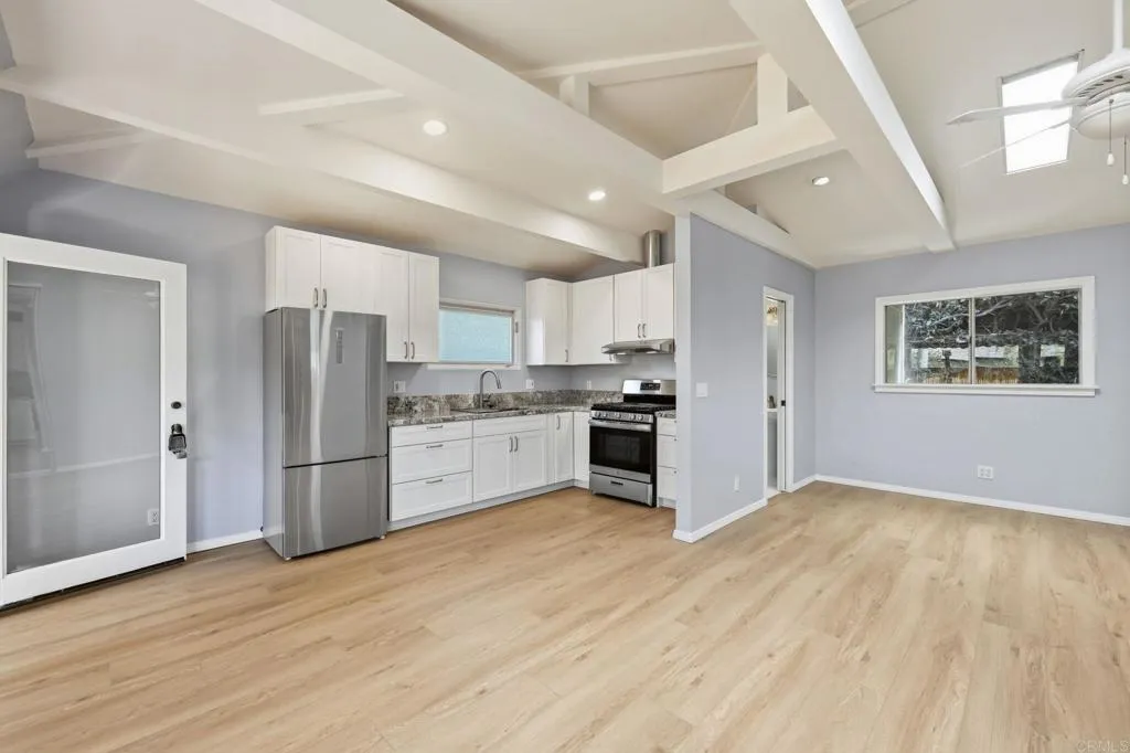 https://cdn.realtyfeed.com/cdn/127/306562585/e9a1aea7585c648e3c9bd5ae191fa3a1.webp