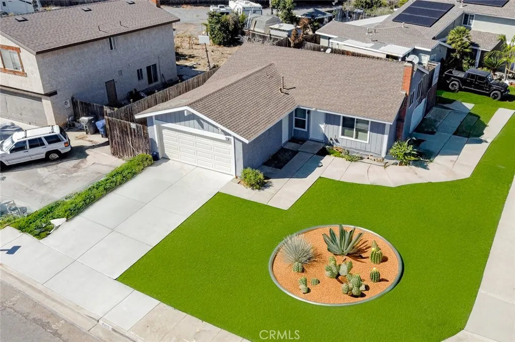 https://cdn.realtyfeed.com/cdn/127/306562586/70b979410af943801207947aaa7c0f7a.webp