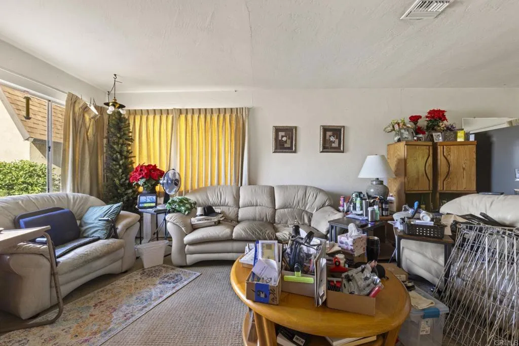 https://cdn.realtyfeed.com/cdn/127/306562588/35c47aa1859a0aeab61a6fcfdc8f1d8d.webp