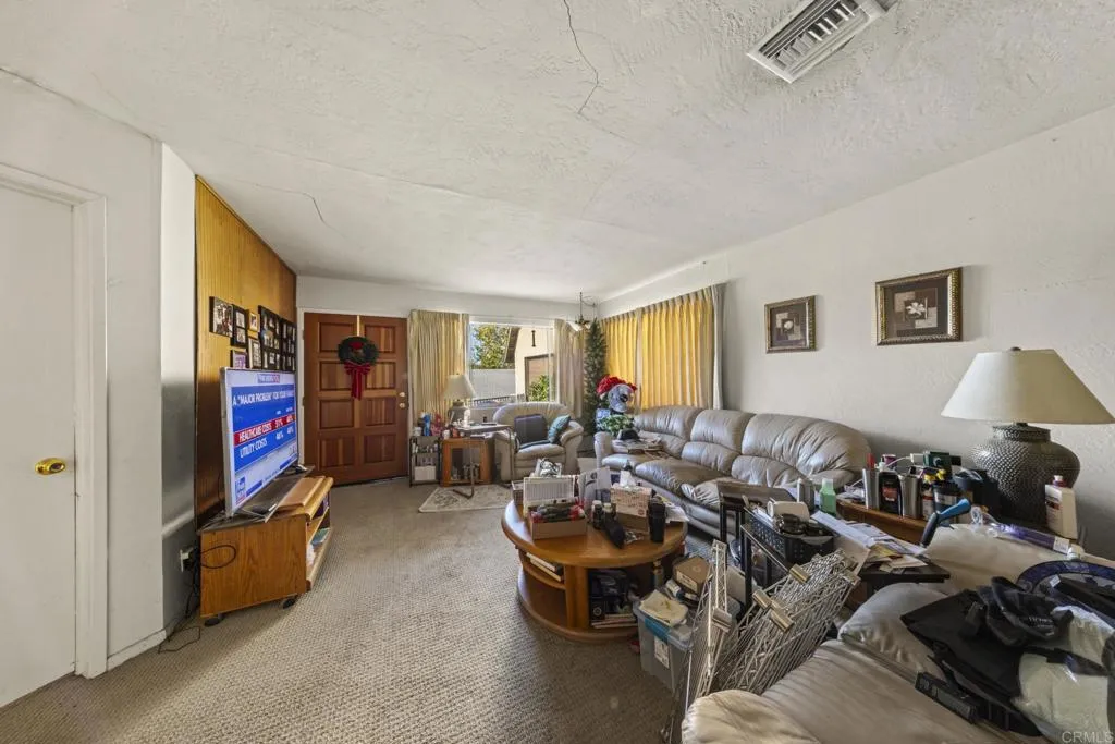 https://cdn.realtyfeed.com/cdn/127/306562588/c28ec4c4fcd05c72afe7b3c6b78c8333.webp