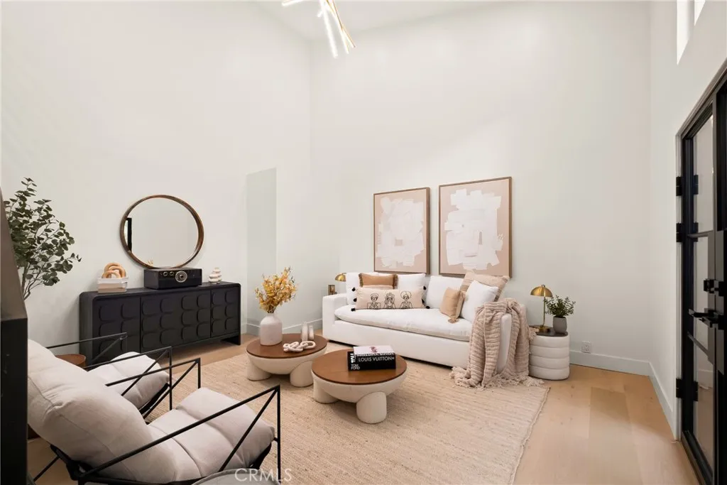 https://cdn.realtyfeed.com/cdn/127/306562608/21a38bccd51fd3aaef1cc555701dc755.webp