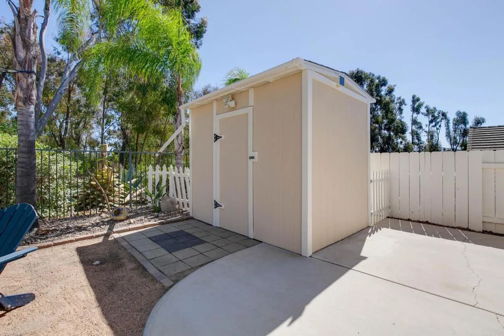 https://cdn.realtyfeed.com/cdn/127/306562627/45cba8eee6474bc5e03973718e88f2c2.webp
