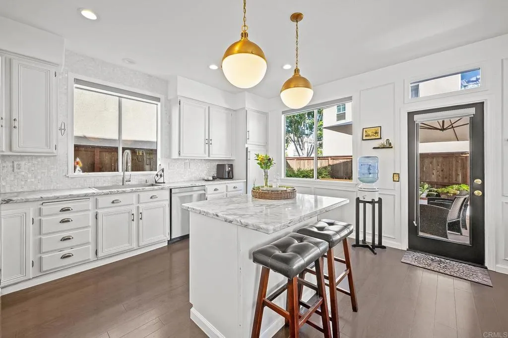 https://cdn.realtyfeed.com/cdn/127/306562638/0a0b0ecaf741ca7e9bff42962e3d1496.webp